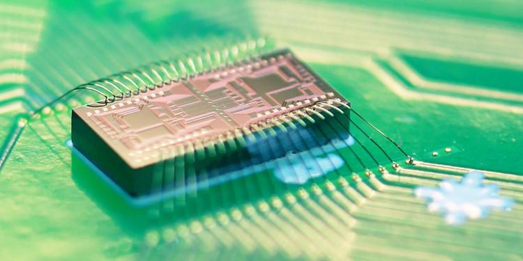 Quantum Webinar Chip image